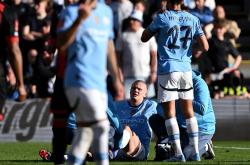 曼城客场逆转获胜，稳固第二