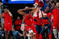 快船主帅强调团队合作，球员默契提升备战季后赛的简单介绍