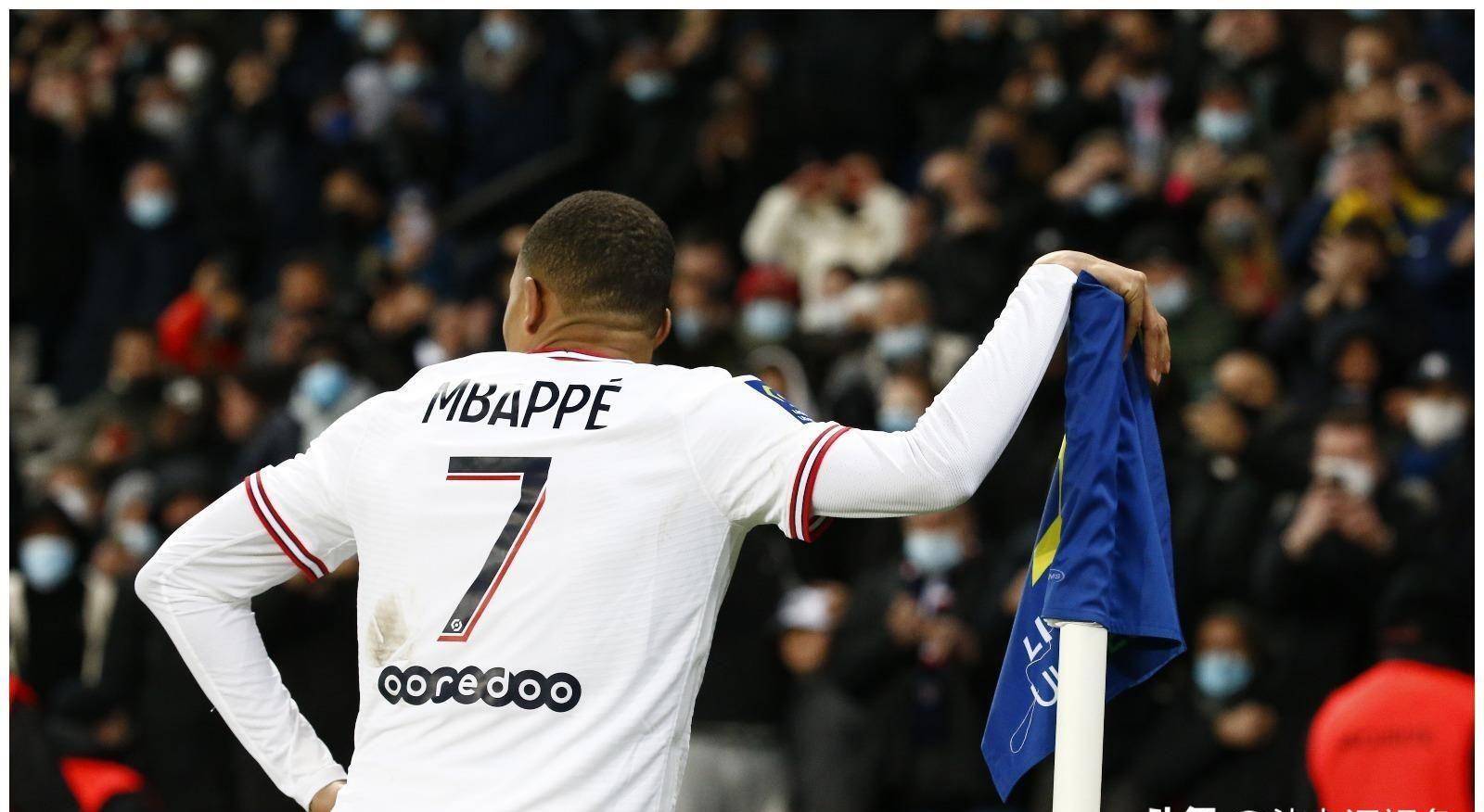 巴黎圣日耳曼球迷示威抗议，俱乐部管理层应对不力的简单介绍