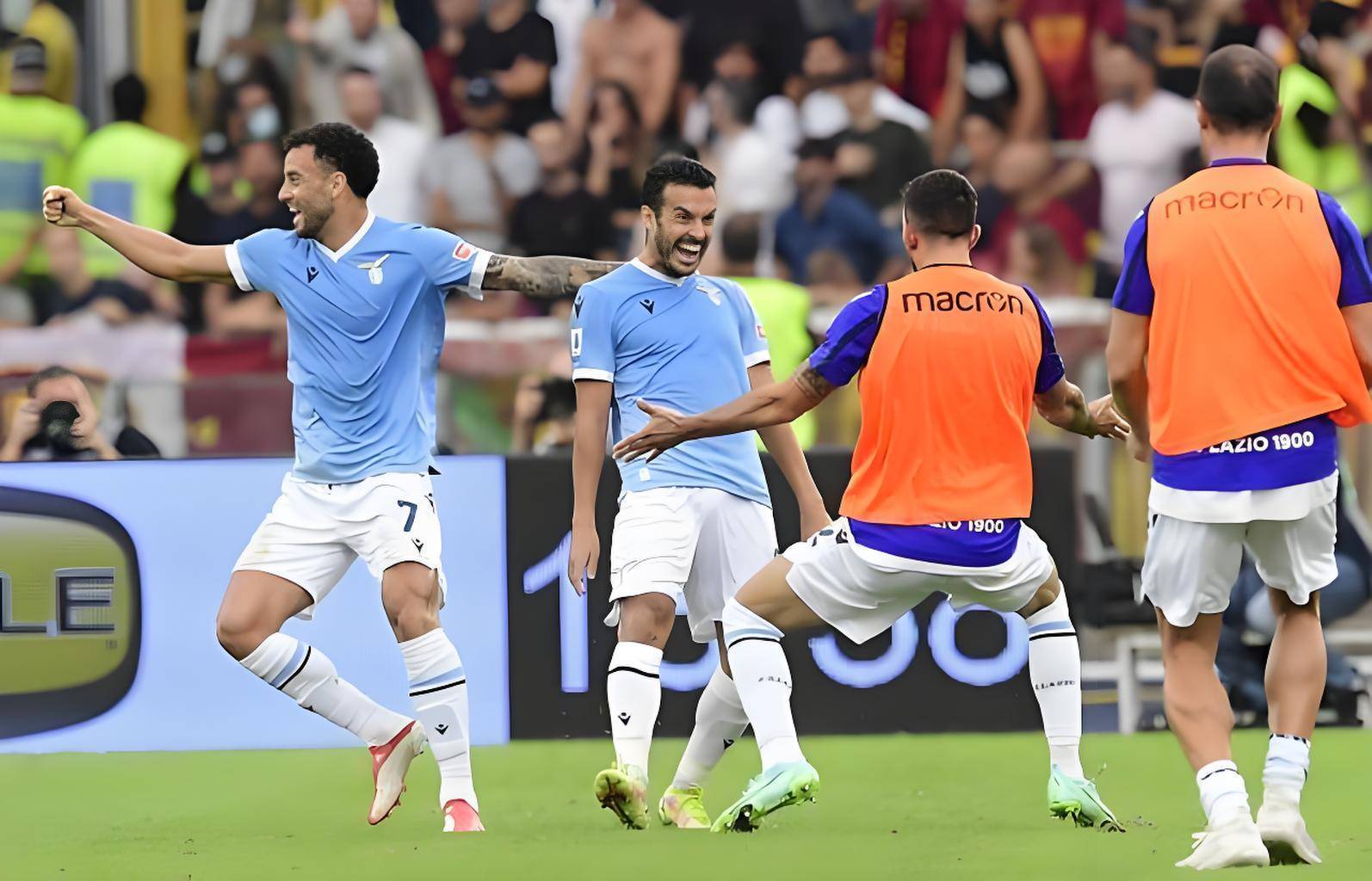 欧洲豪门球队展现进攻火力，对手难以抵挡