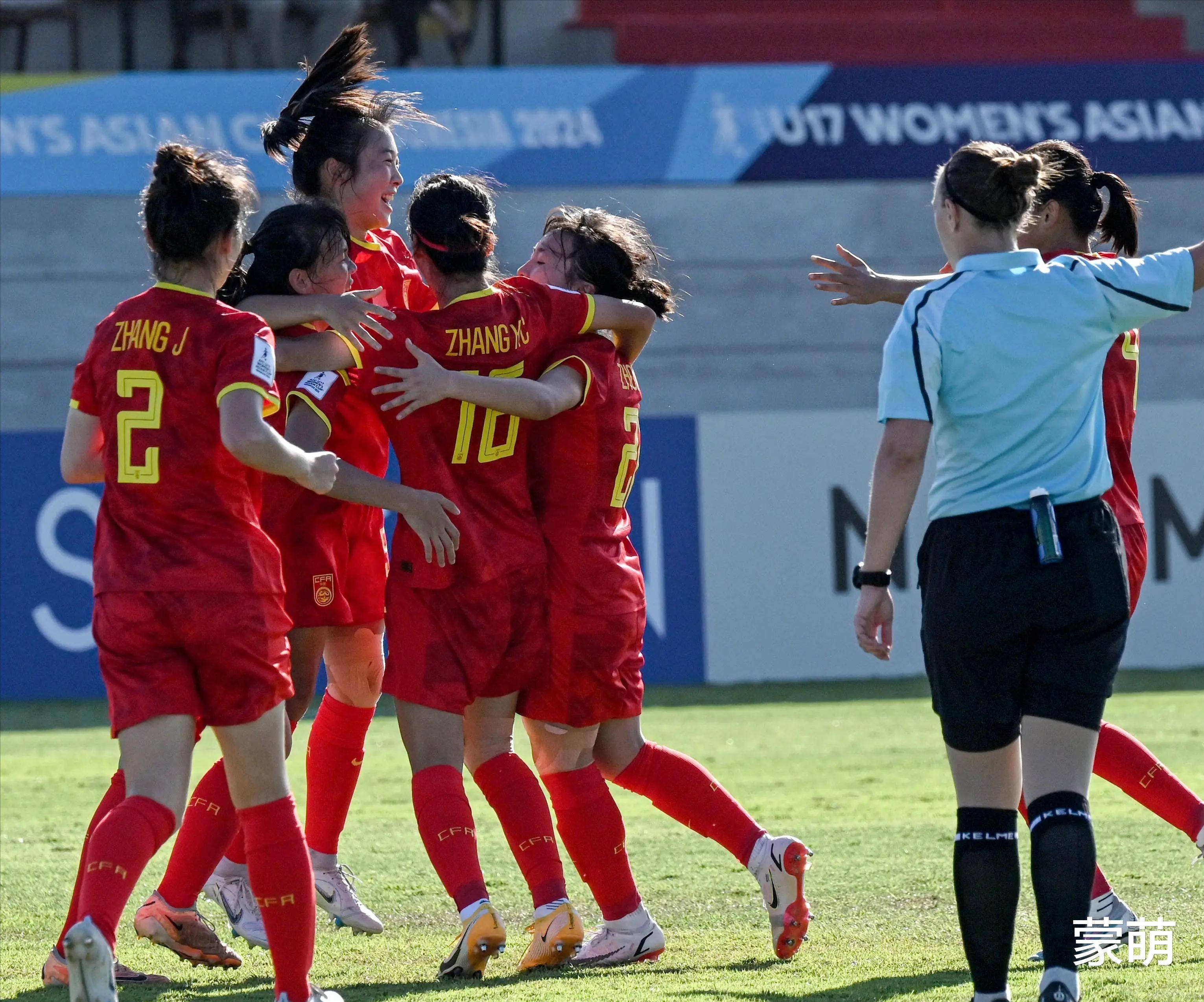 世界女子足球杯赛，各队实力对决