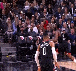 火箭险胜马刺，哈登狂砍40+得分