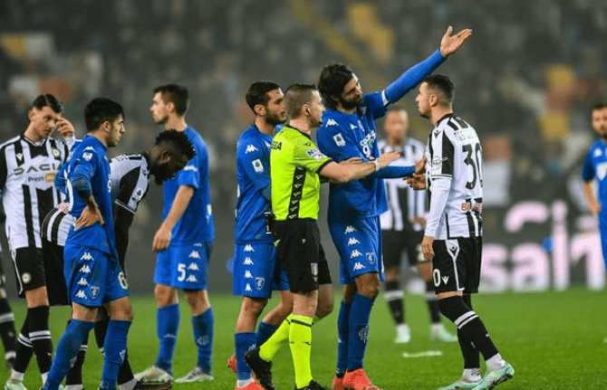 博洛尼亚战术出奇制胜，乌迪内斯难挽狂澜