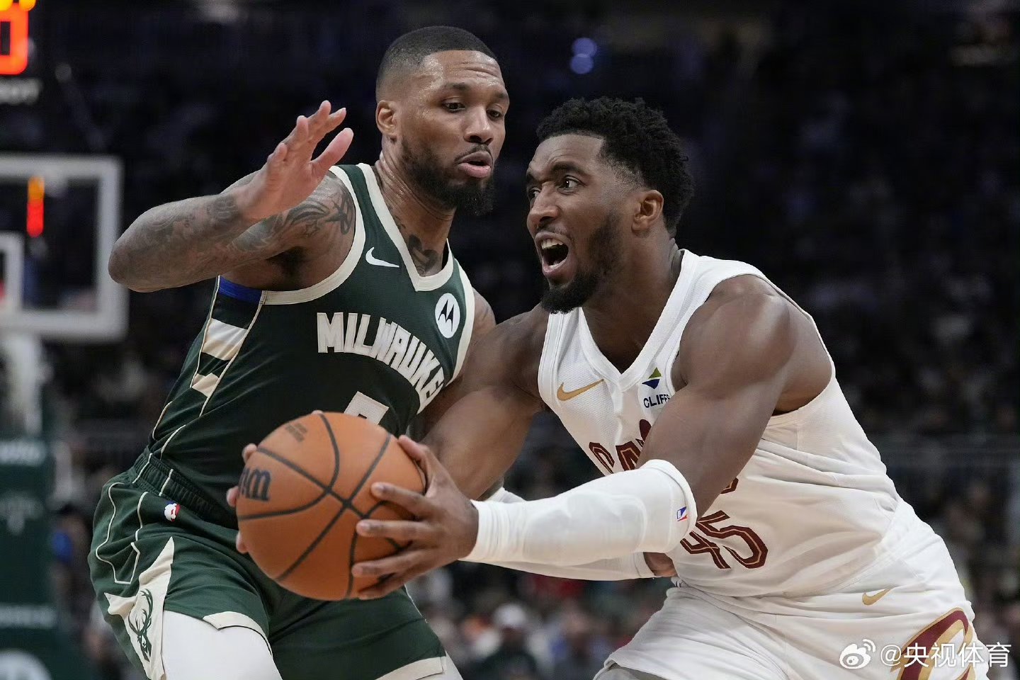 包含雄鹿队全队状态稳定，球队备战迎战季后赛的词条