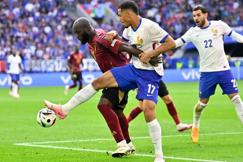 法国大胜瑞士，小组第一晋级淘汰赛