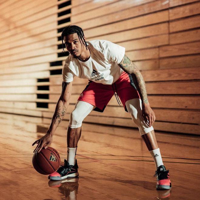 火箭队经理向教练组提出调整建议