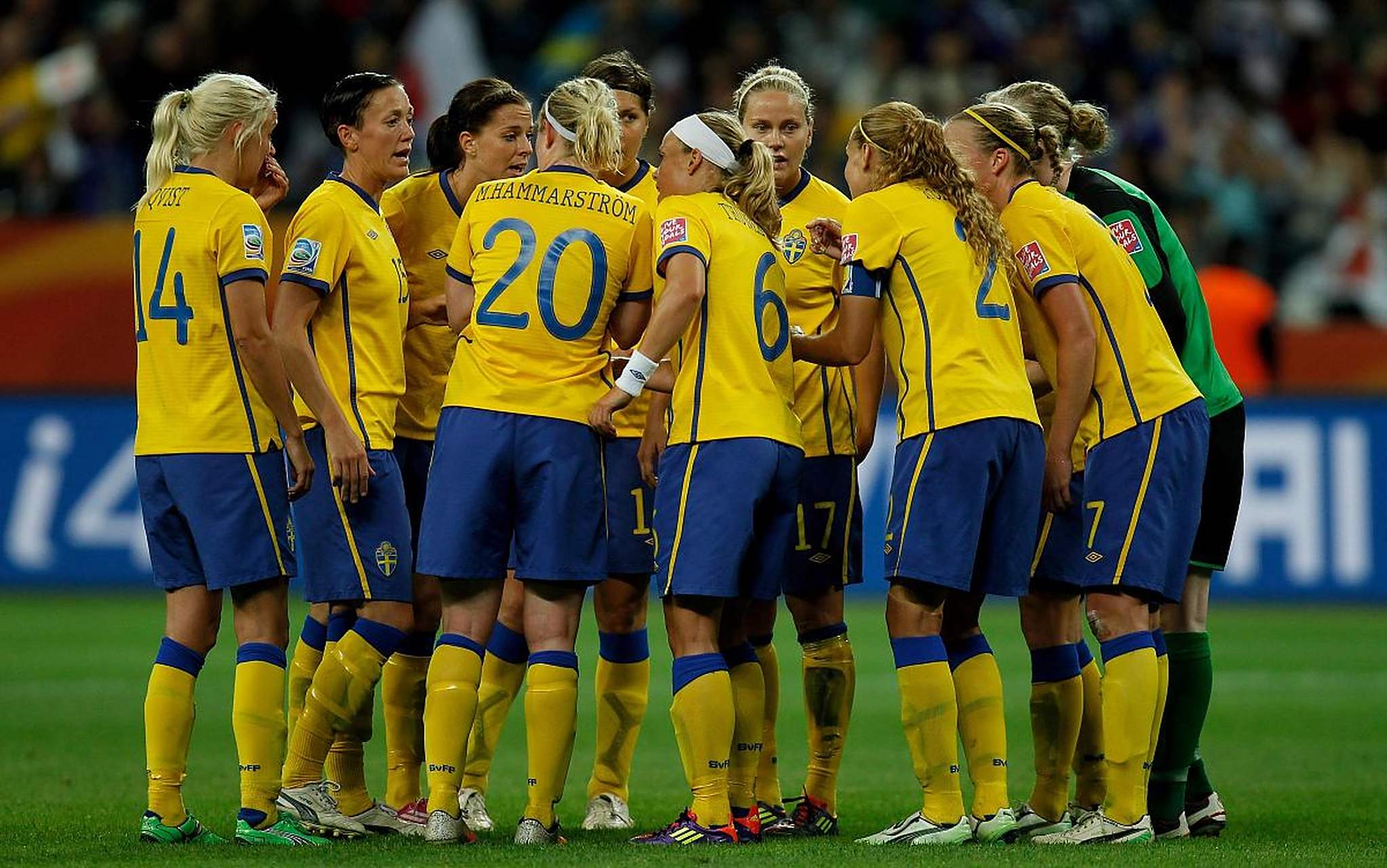 荷兰女足大胜日本，锁定女足世界杯四强席位